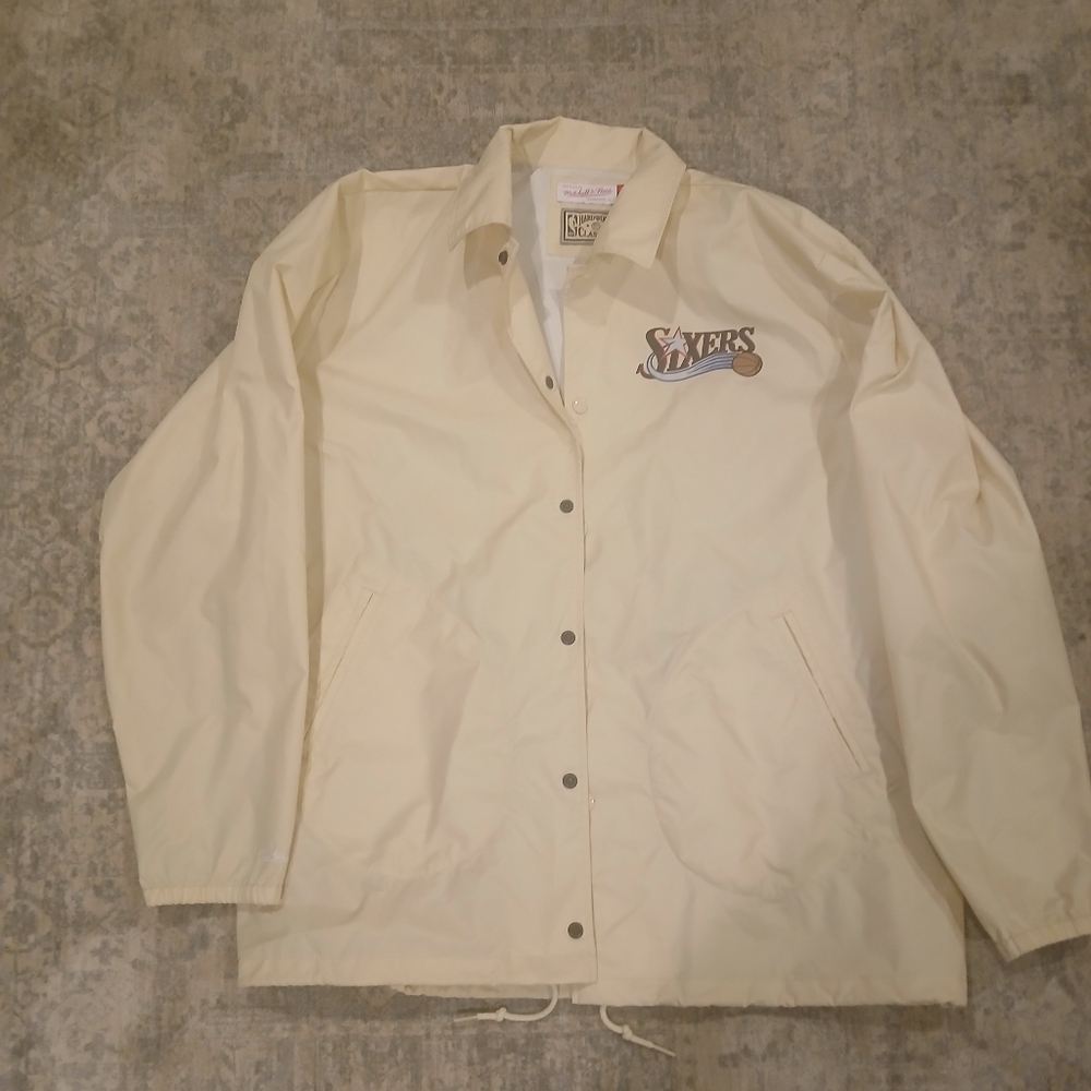 Mitchell & Ness 76ers windbreaker